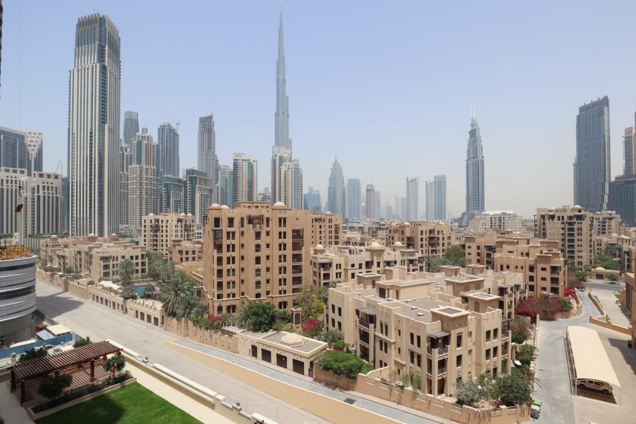 Luxurious 2 Bedroom + Maid With Burj Khalifa View * Dubái