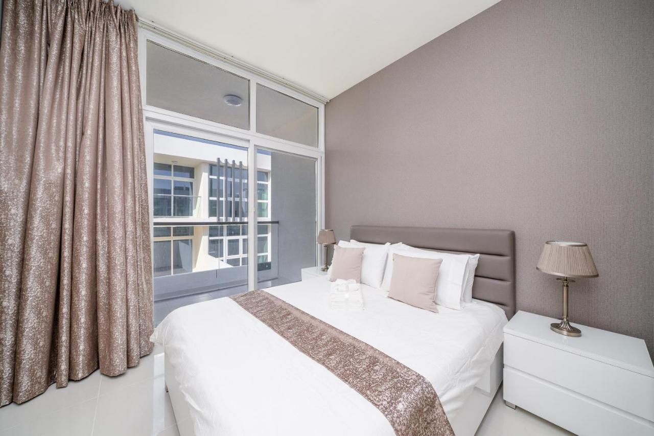 Villa Alh Vacay - Damac Hills 2 Centaury 3br *