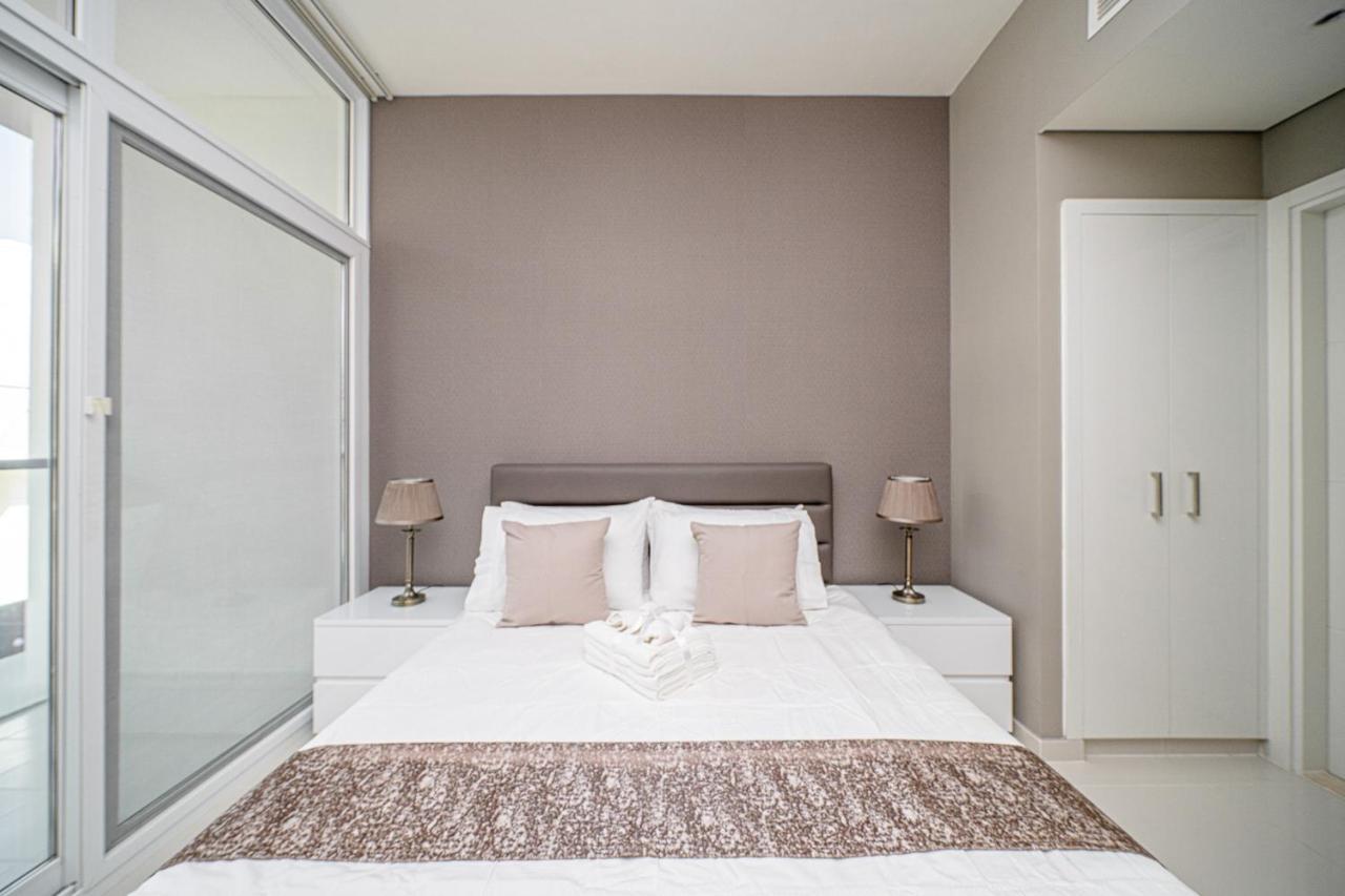 Alh Vacay - Damac Hills 2 Centaury 3br