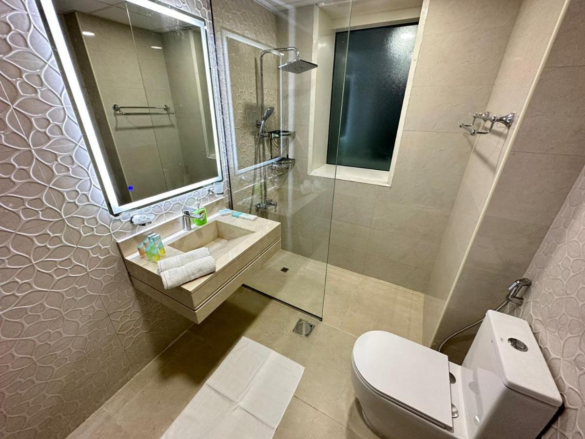 Ultimatestay - Luxurious 4br In Jumeirah Towers Close To Jbr Dubái