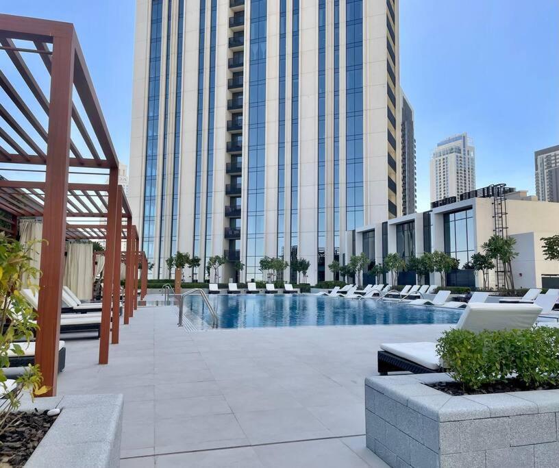 Dar Vacation-stylish & Cozy 1br Apt In Creek Harbour Dubai