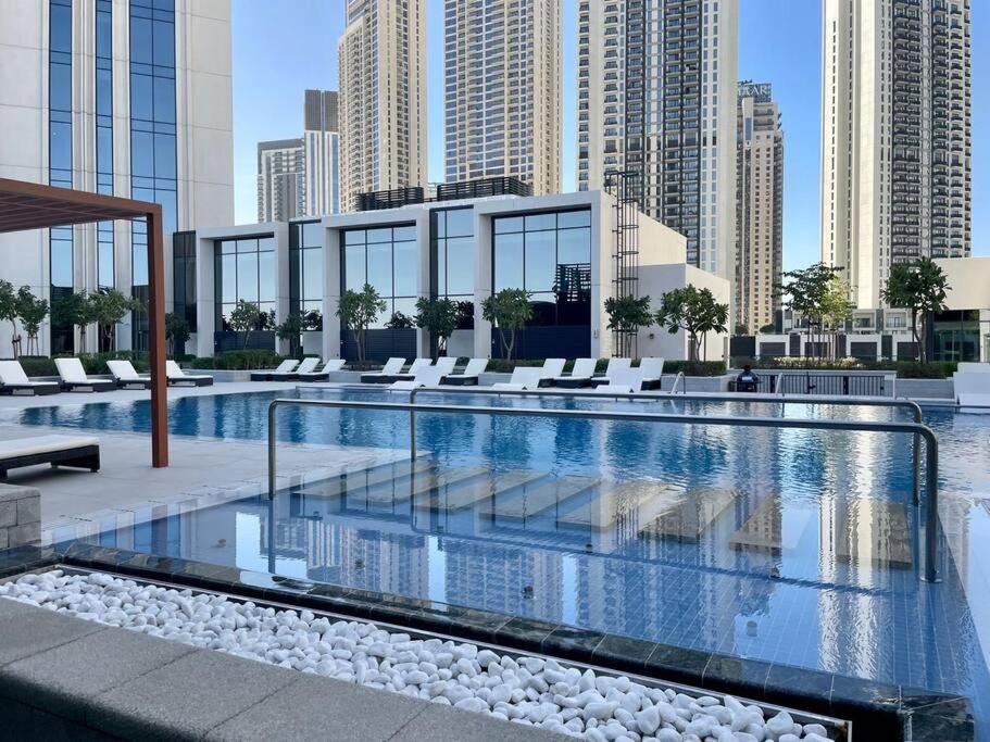 Dar Vacation-stylish & Cozy 1br Apt In Creek Harbour Apartment *