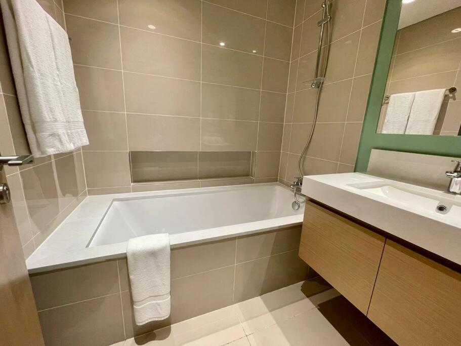 Apartment Dar Vacation-stylish & Cozy 1br Apt In Creek Harbour *