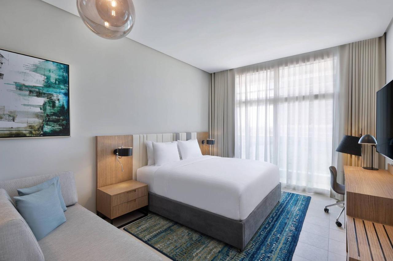 By Marriott Al Jaddaf Hotel Dubái