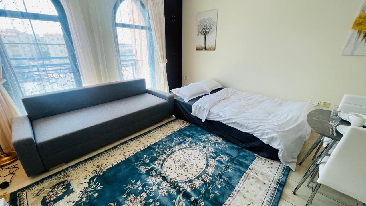 Lejlighed Newly Furnished Cozy One Bed 2 Bathroom View Dubai