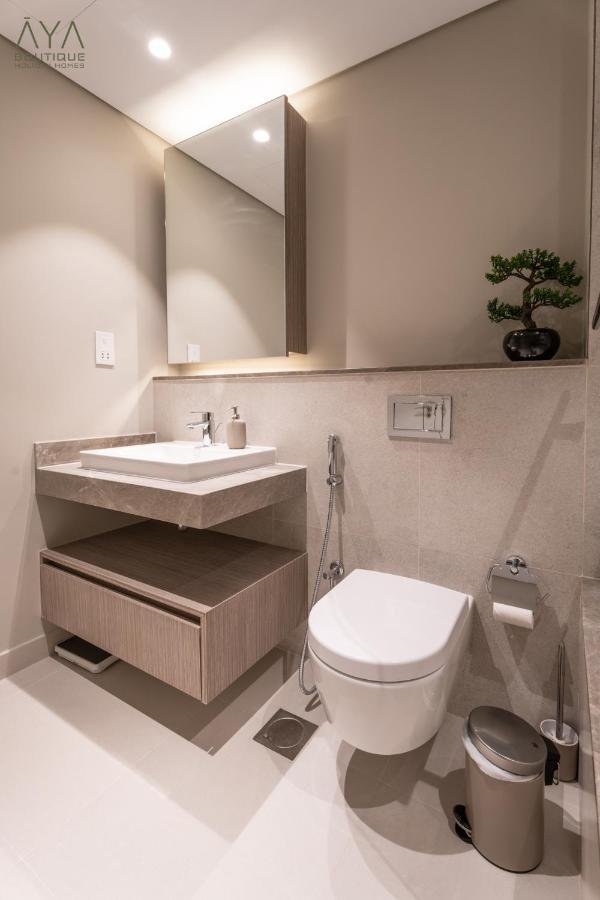 Elegant Luxury With Stunning Views In Creek Harbour Apartment