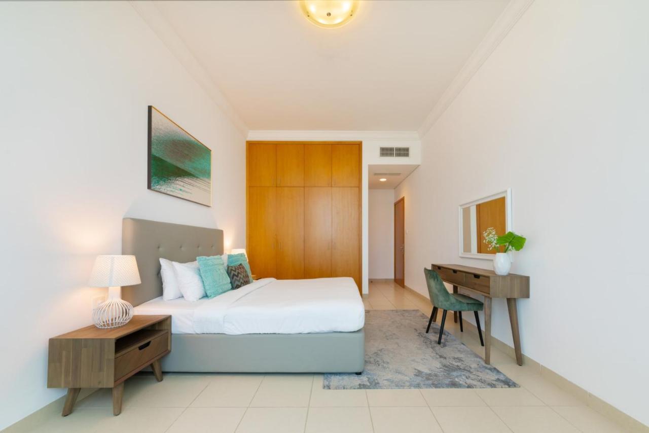Apartamento Exquisite Dubai's Urban Living In The Centre Dubai