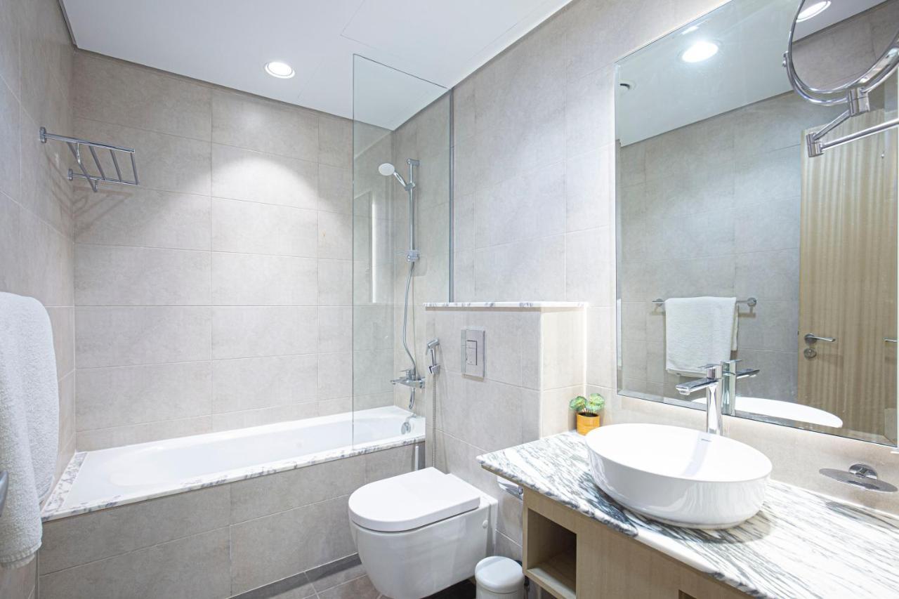 Lejlighed Downtown's Highest Pool & Full 5-star Luxury With Gym, And Restaurants Dubai