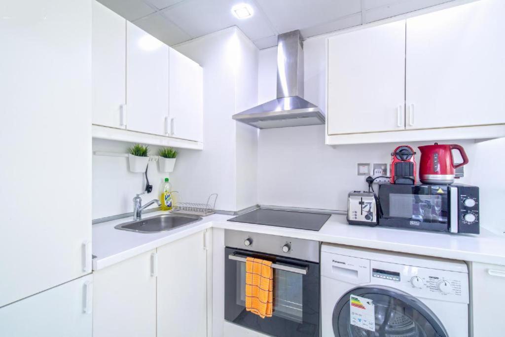 Manchester Tower Apartment *