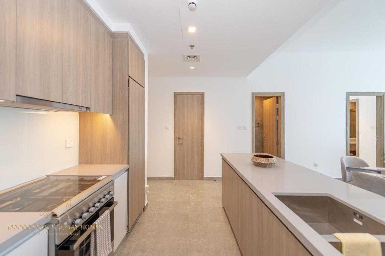 Appartement Marco Polo - Stunning 2 Bedroom With Marina Views, Huge Pool & Gym Dubaï