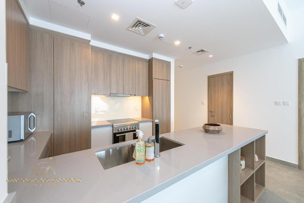 Appartement Marco Polo - Stunning 2 Bedroom With Marina Views, Huge Pool & Gym Dubaï