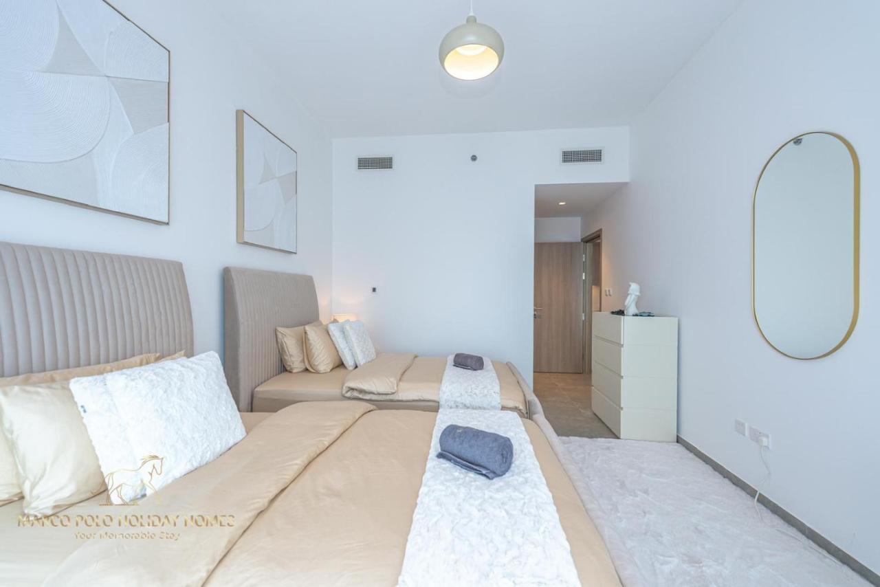 Appartement Marco Polo - Stunning 2 Bedroom With Marina Views, Huge Pool & Gym Dubaï