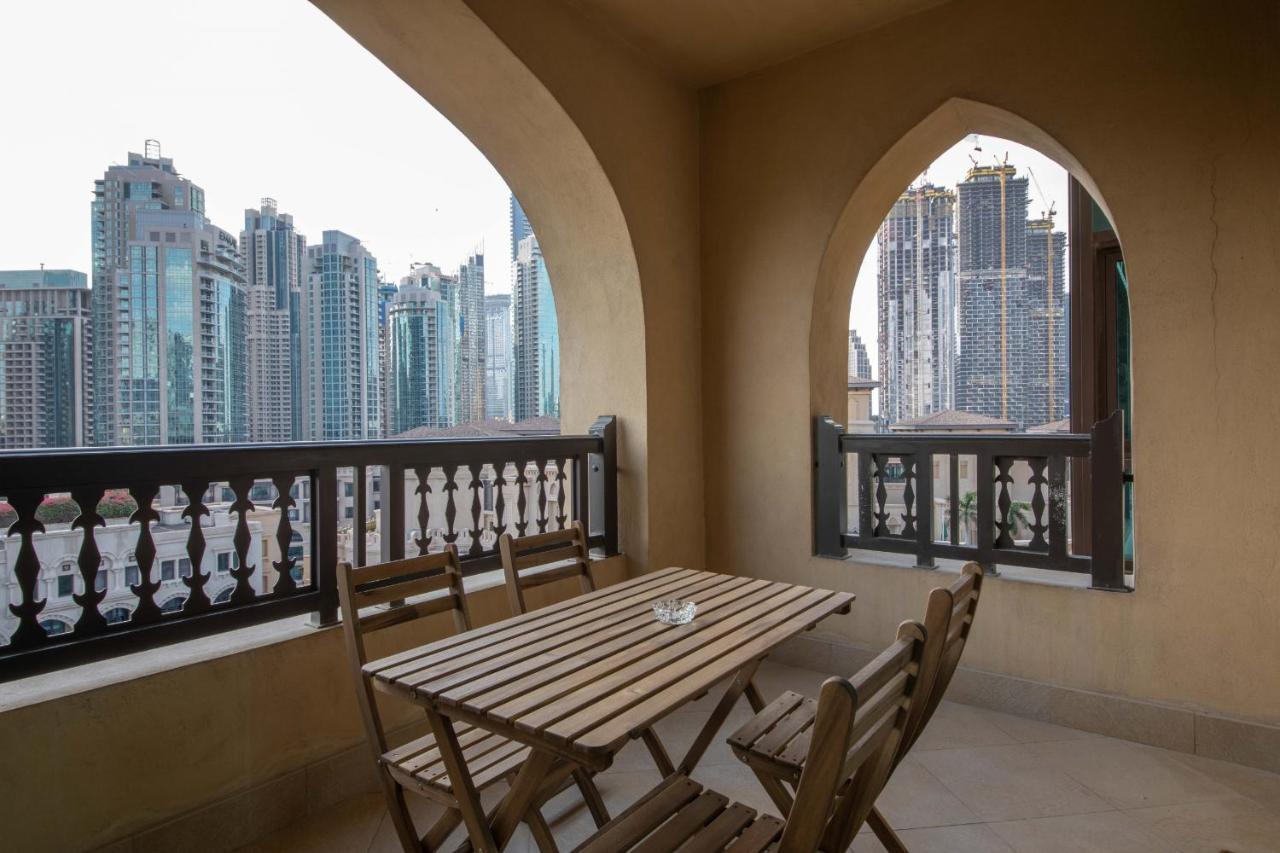 Chic 2br With Burj Khalifa View In Souk Al Bahar Appartement