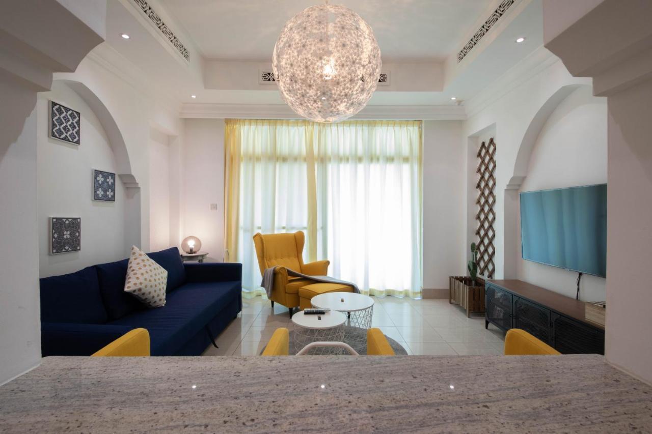 Chic 2br With Burj Khalifa View In Souk Al Bahar