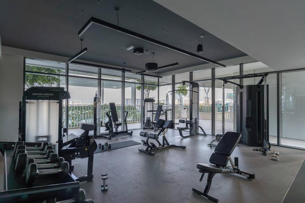 Vogue Beachfront - Palm Views & Private Apartamento
