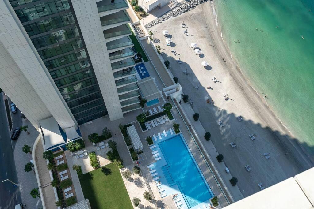 Vogue Beachfront - Palm Views & Private Dubái