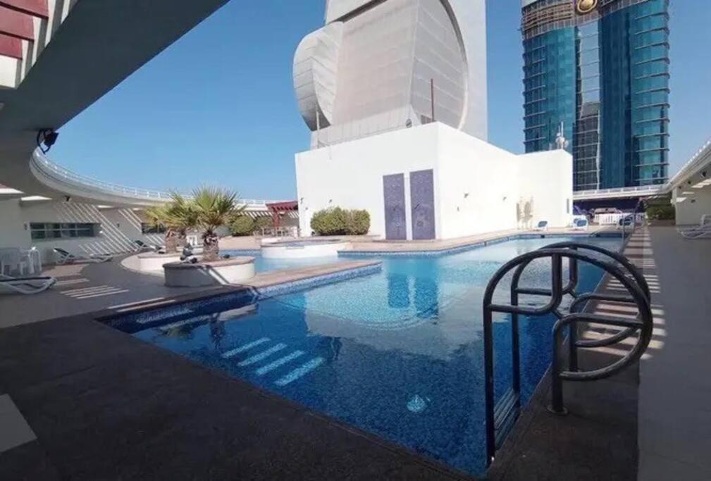 Chic 3 Bedroom Apartamento Dubái