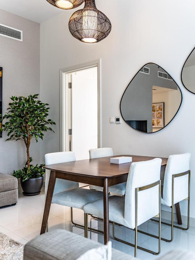 Charming 2br In Boulevard Crescent - Downtown
