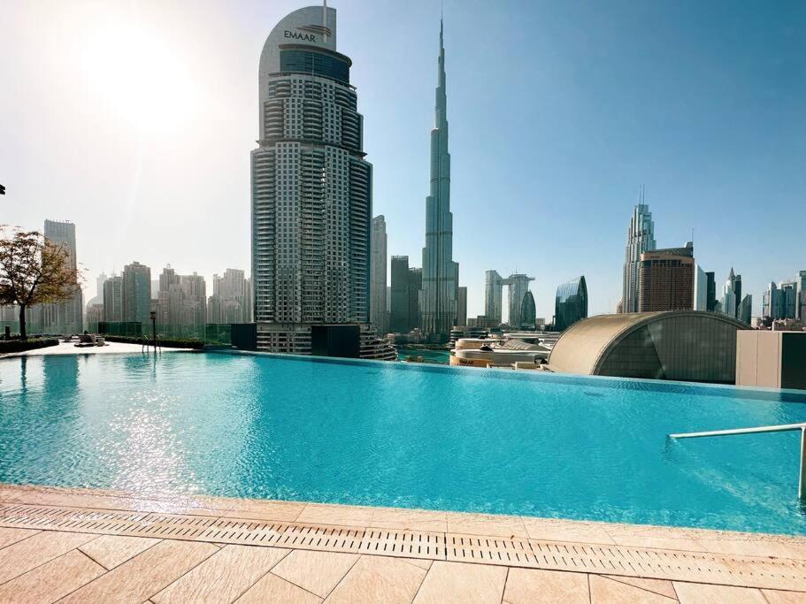 Magnificent Brand New Lux 3br Burj & Fountain View Lejlighed *