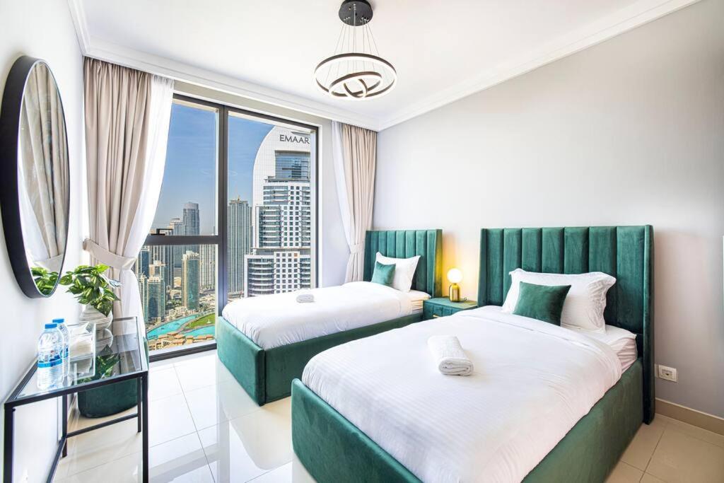 Magnificent Brand New Lux 3br Burj & Fountain View Lejlighed