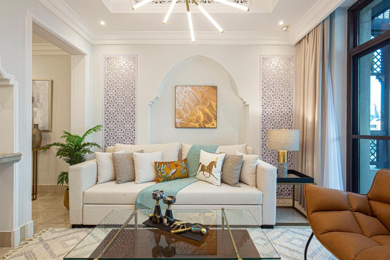 Luxurious 1 Bed -connected To Mall