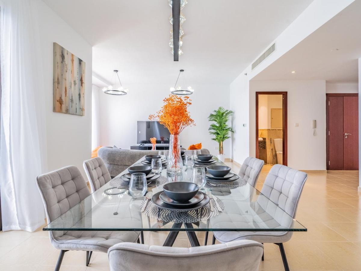 Lägenhet Spacious 2br - Eye & Sea View - Jbr Dubai