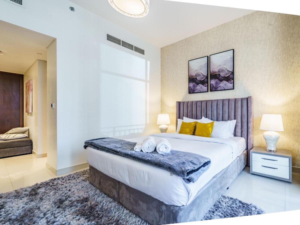 Classy 2br In Boulevard Crescent - Downtown Apartment Dubai