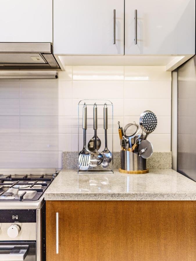 Classy 2br In Boulevard Crescent - Downtown Apartment