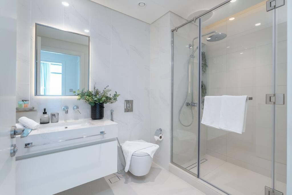 Vogue Beachfront - Palm Views & Private Apartamento