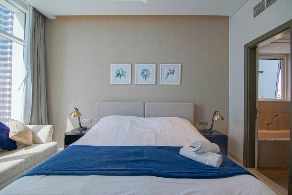 Luxury With A Canal View Apartamento Dubai