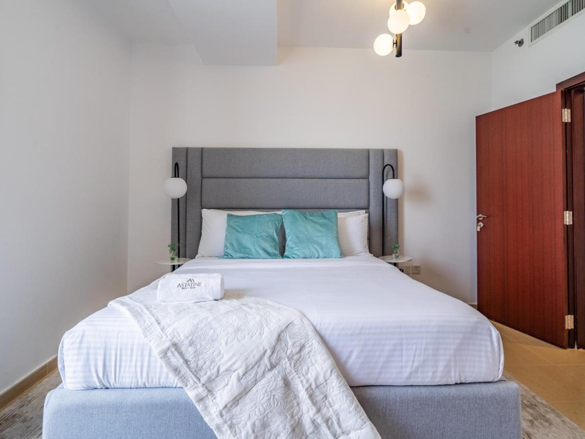 Lägenhet Spacious 2br - Eye & Sea View - Jbr Dubai
