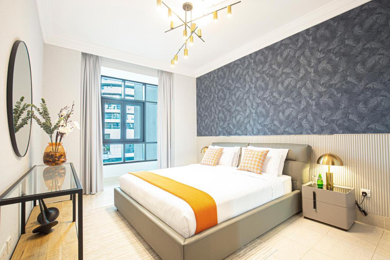 Luxurious 1 Bed -connected To Mall *