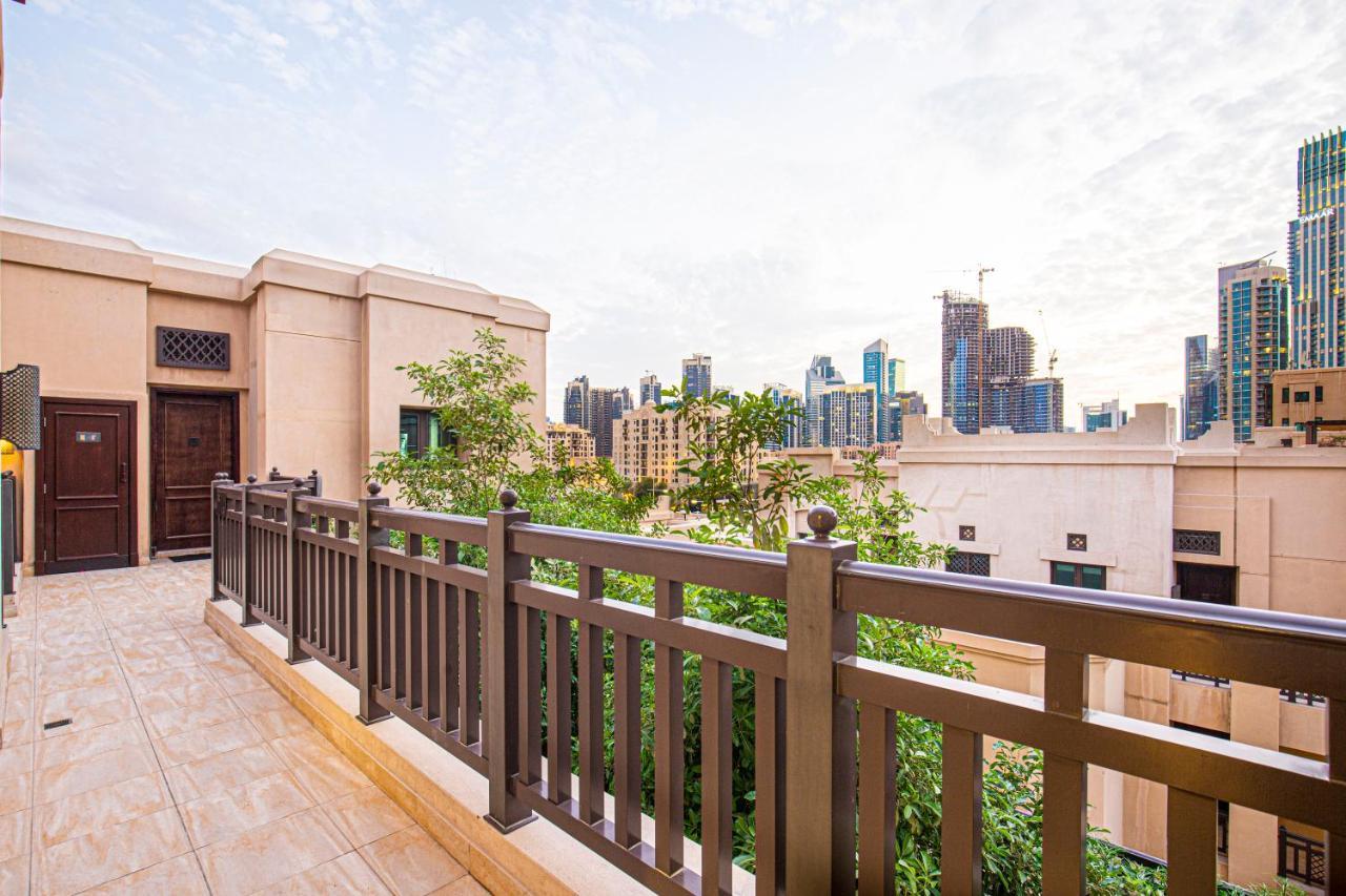 Luxurious 1 Bed -connected To Mall *