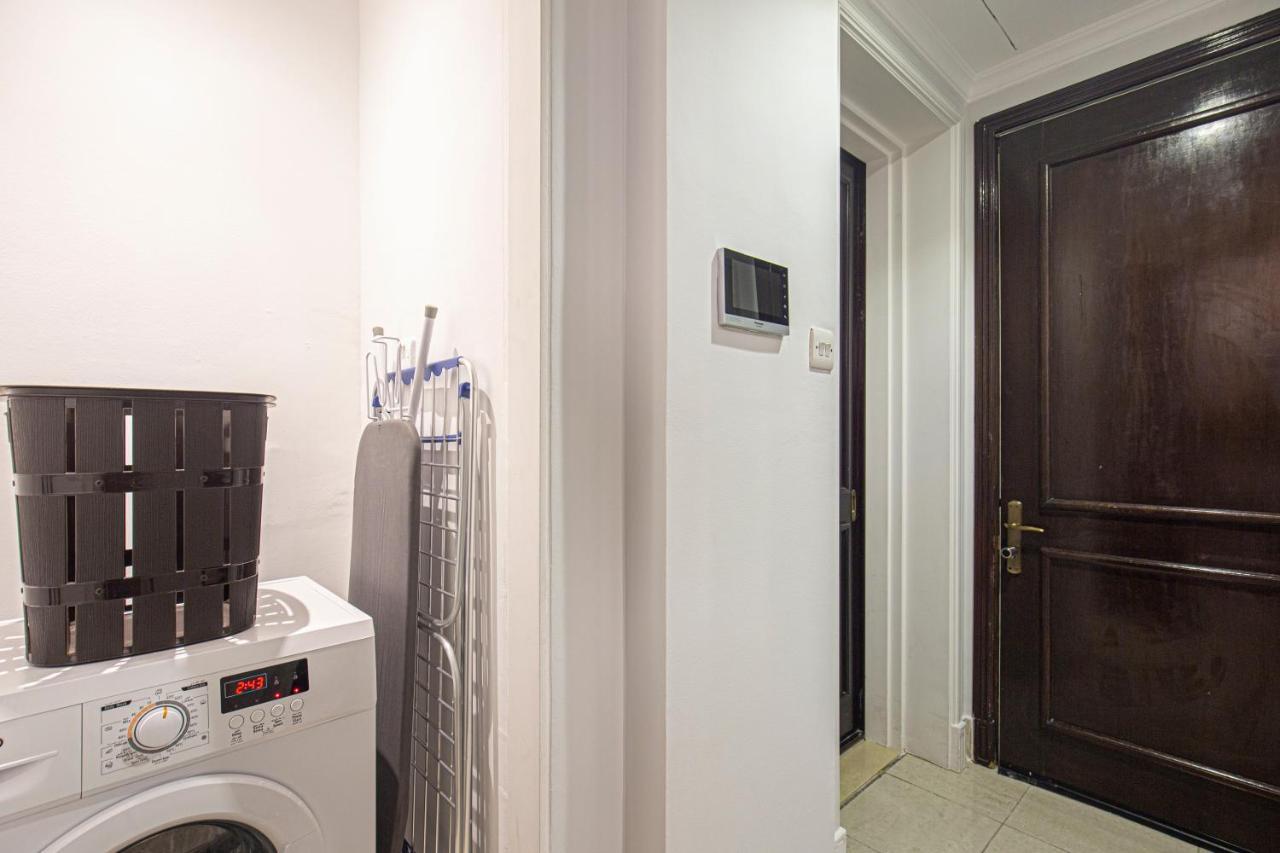 Luxurious 1 Bed -connected To Mall Appartement