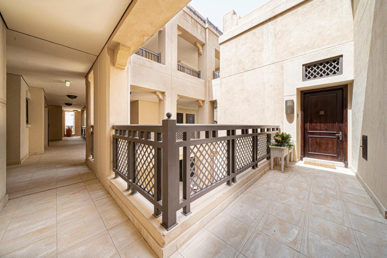 Artsy One Bed -5mins To Mall, Burjkhalifa Dubai