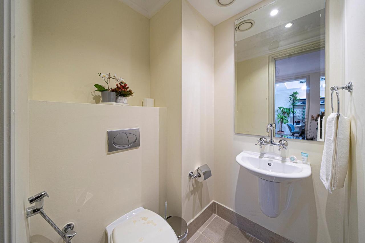 Artsy One Bed -5mins To Mall, Burjkhalifa * Dubai