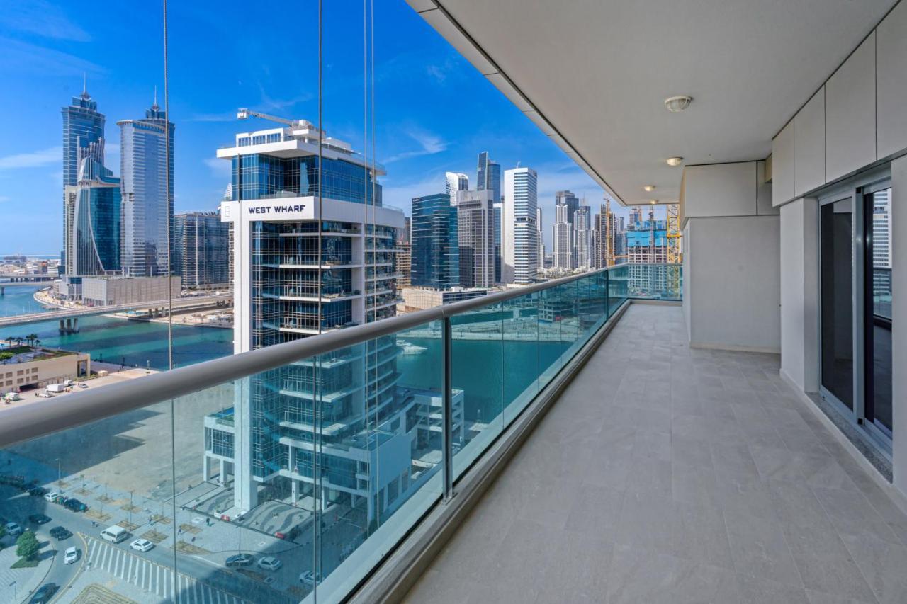 Family-Sized 4Br I Pool, Jacuzzi & Gym Apartment *