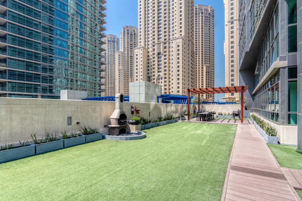 Luxurious Style 2br In Marina W/ Yacht View