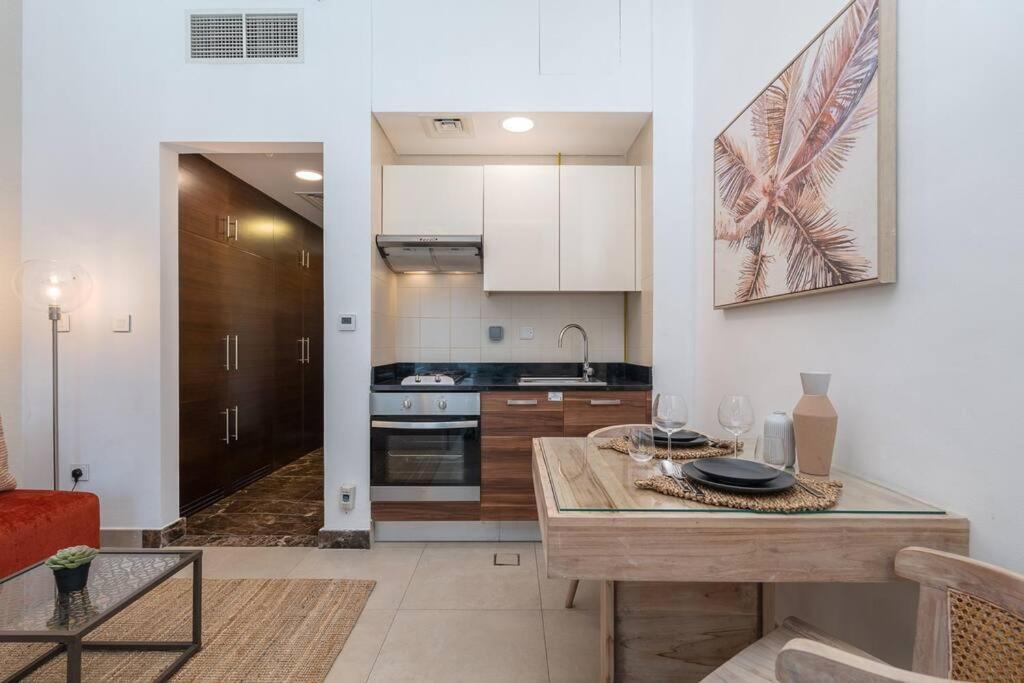 Apartament Stylish With Tropical Fair In Marina