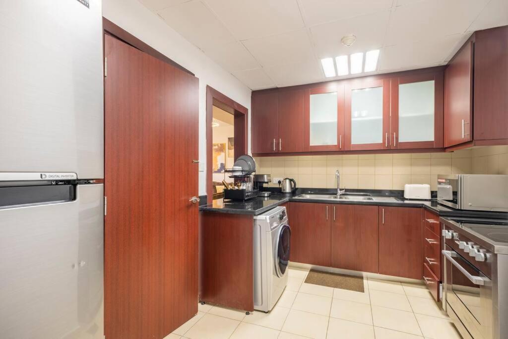Leen Homes-jbr -spacious 4 Bedroom Gasthof Dubai