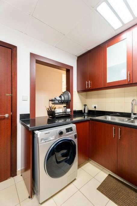 Leen Homes-jbr -spacious 4 Bedroom Gasthof *