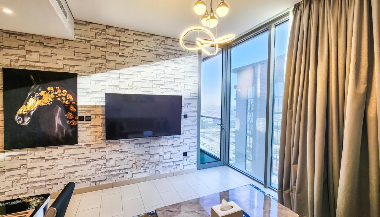 Apartemen By Latinem Luxury 1br Cvr B3202 Near Burj Khalifa *