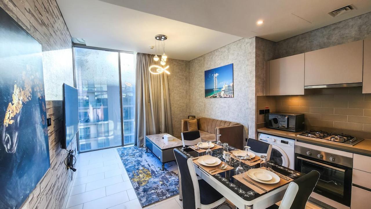 By Latinem Luxury 1br Cvr B3202 Near Burj Khalifa Apartemen