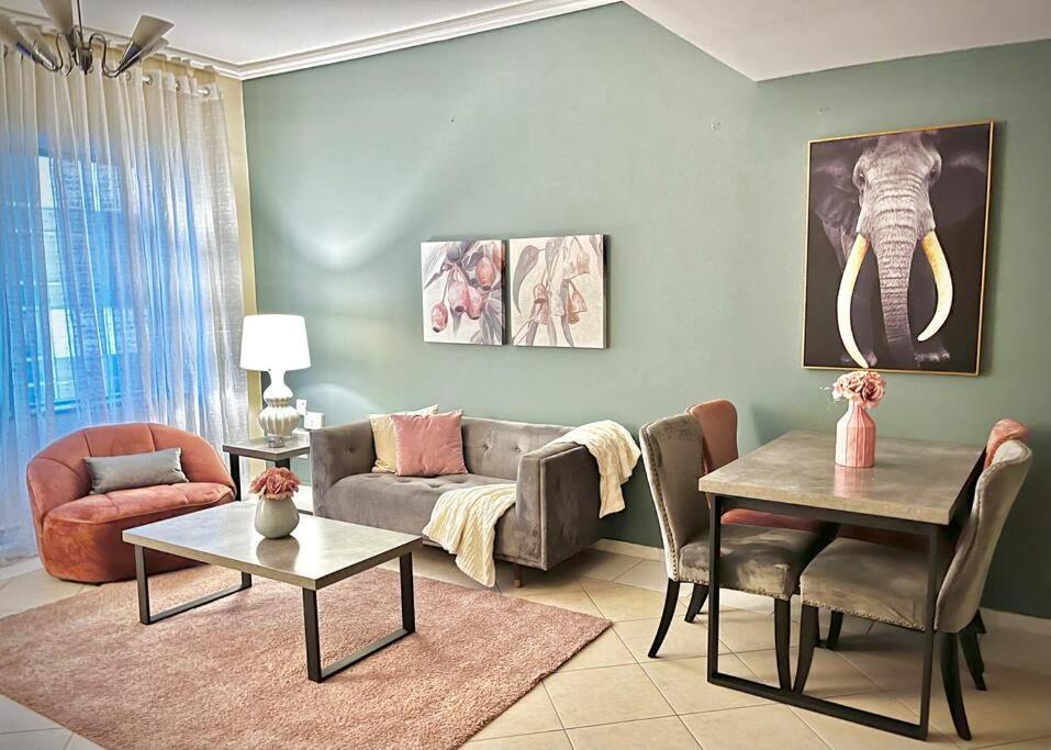 Cheerful 3 Bedroom