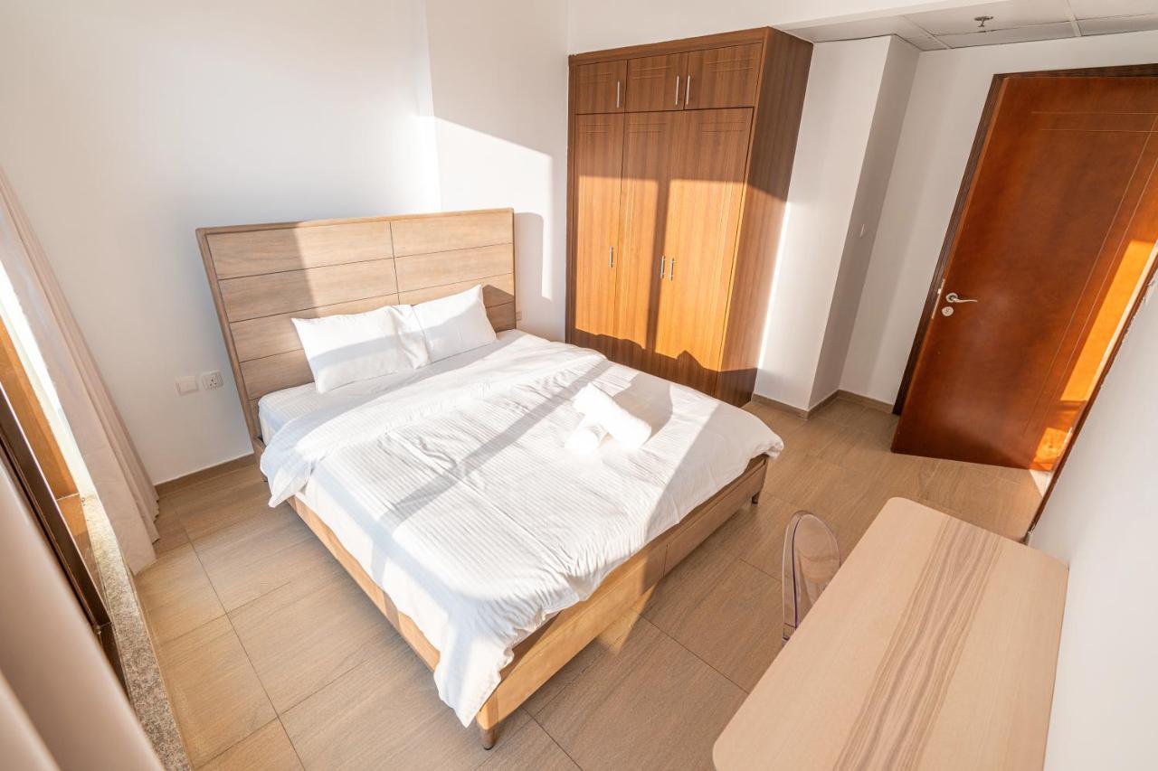 Apartamento Residences At Elite Sports City Dubái
