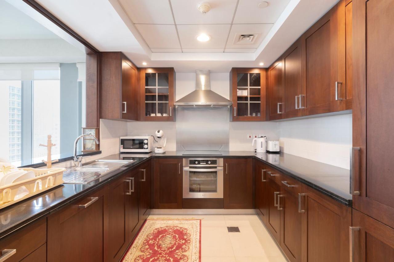 Downtown Dubai, Luxury 2 Bed 2 Bath - Pool, Gym, Aircon, Parking - Views Of The Fountain & Burj Khalifa Lejlighed Dubai
