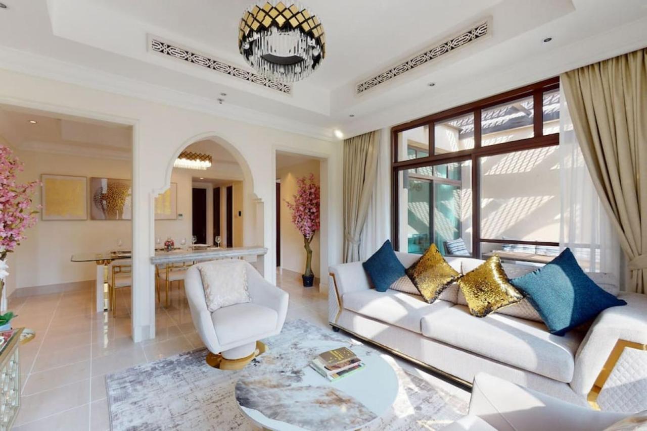 Al Tajer, Core C, Souk Al Bahar - Charming Two Bedroom Appartement Dubaï