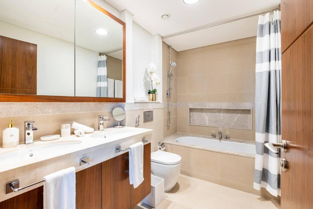 Larbi Breathtaking Burj And Fountain View Luxurious 2 Bed Dubaï