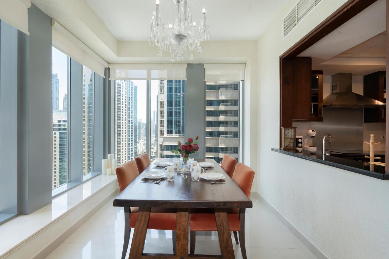 Lejlighed Downtown Dubai, Luxury 2 Bed 2 Bath - Pool, Gym, Aircon, Parking - Views Of The Fountain & Burj Khalifa
