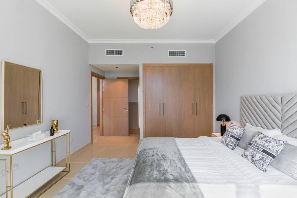 Larbi Breathtaking Burj Khalifa & Fountain Luxurious 1br *